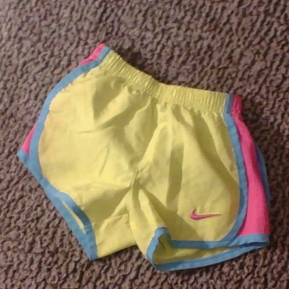 Girls Nike dri fit shorts